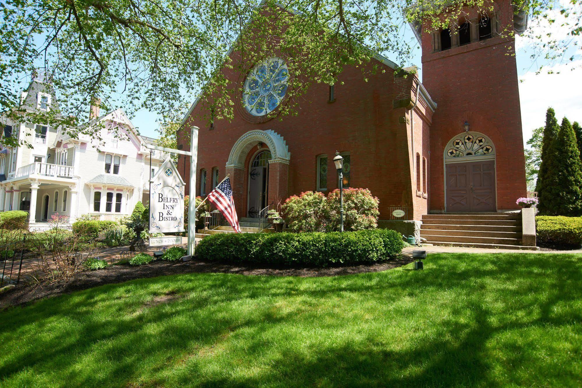 Belfry Inn And Bistro Sandwich Exterior photo