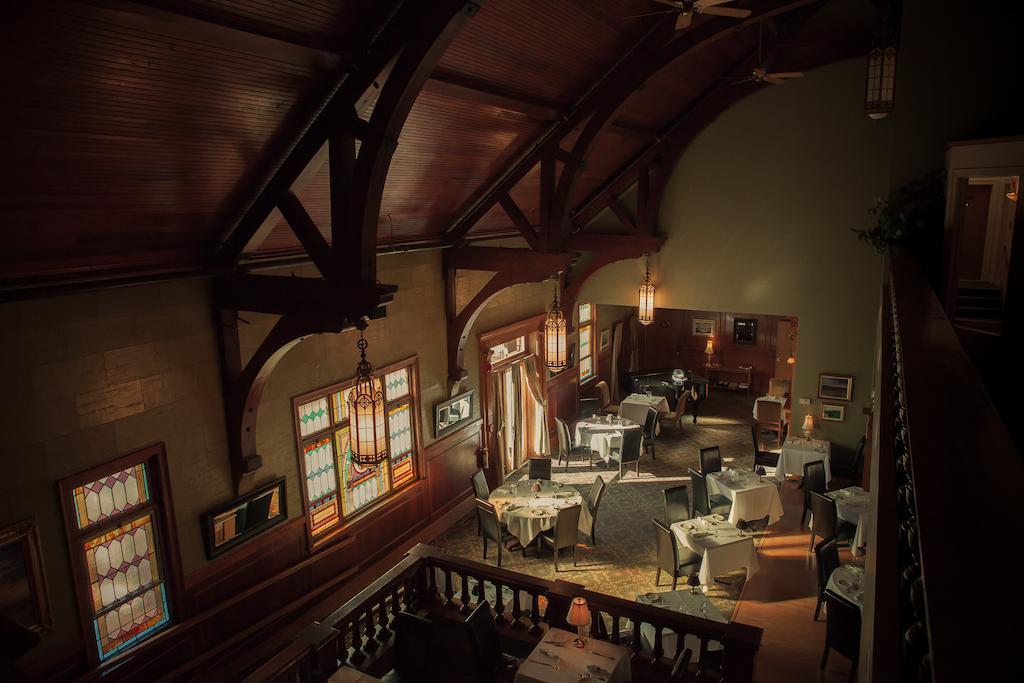 Belfry Inn And Bistro Sandwich Exterior photo